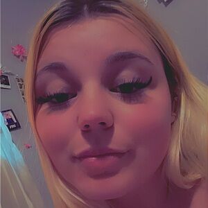 Meet your Posher, Marisa